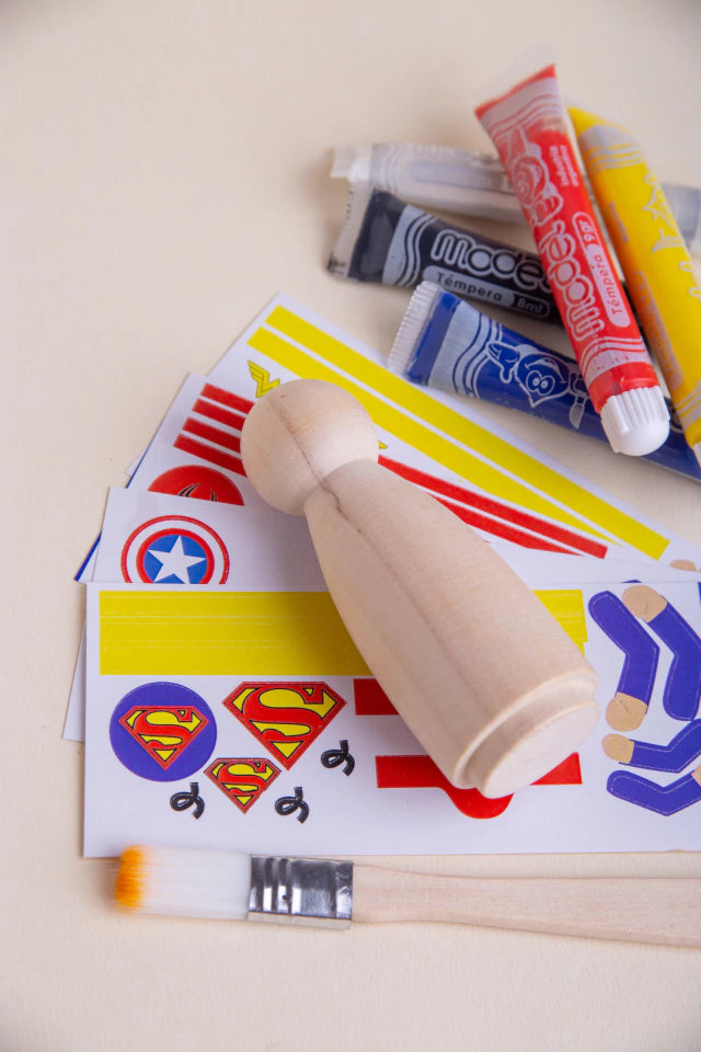 Caja crear superheroes en madera maciza palo blanco para jugar y pintar - Pegland