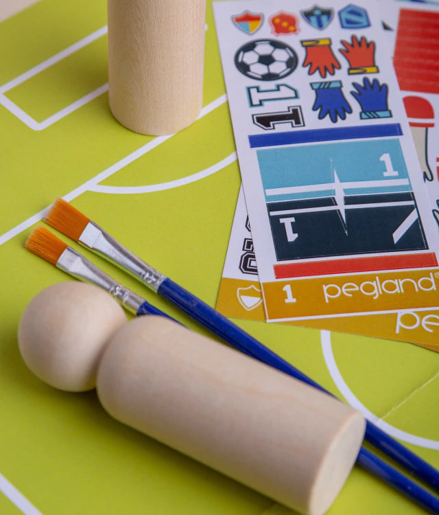 Caja crear futbol en madera maciza palo blanco para jugar y pintar - Pegland