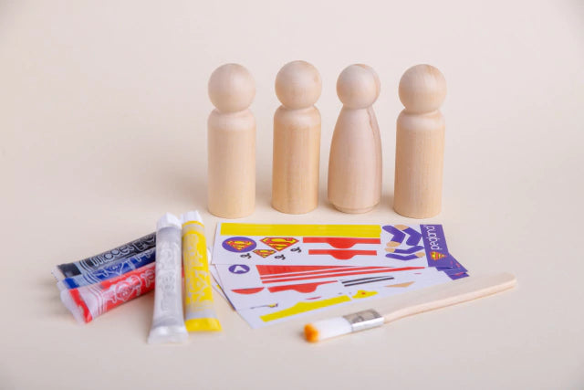 Caja crear superheroes en madera maciza palo blanco  para jugar y pintar - Pegland