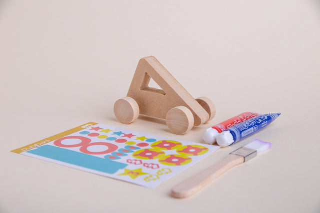 Kit crear autos en madera MDF para jugar y pintar - Pegland