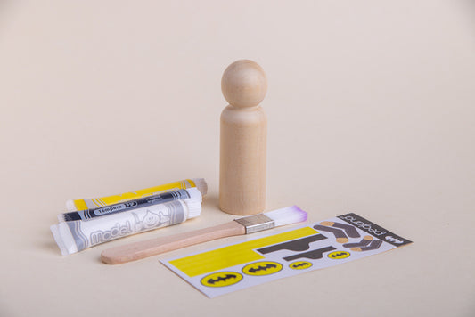 Kit crear superheroes Batman en madera maciza palo blanco para jugar y pintar - Pegland