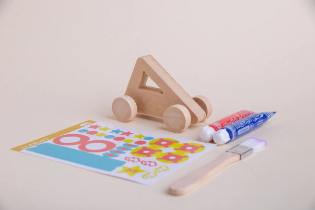 Kit cumple autos en madera MDF para jugar y pintar - Pegland
